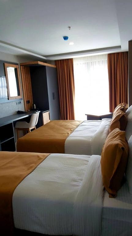 Rua World Hotel