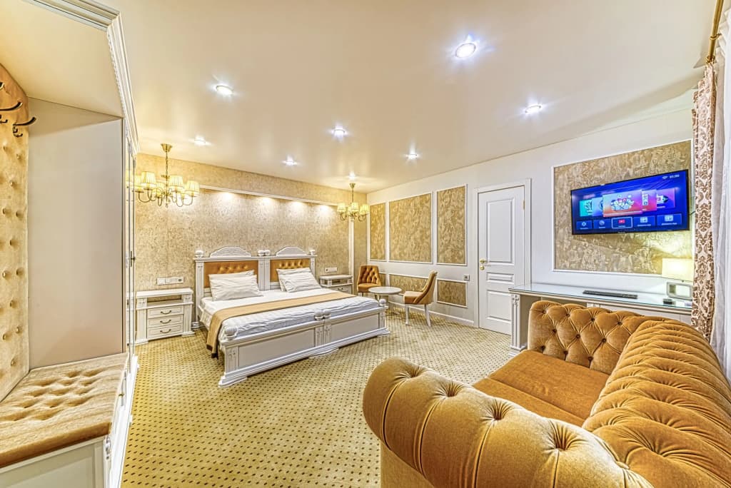 Revival Hotel