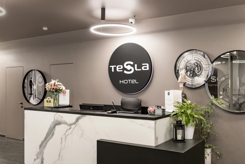 Tesla Hotel