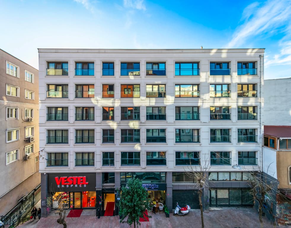 Roys Hotel & Suites Hotel