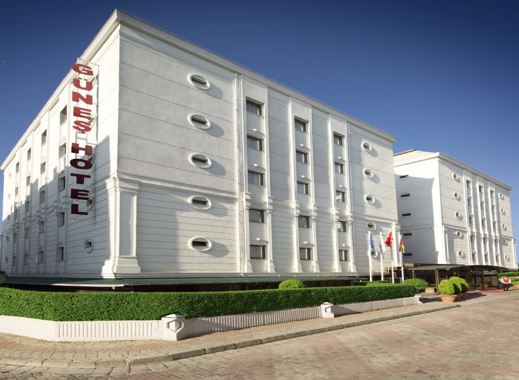 Gunes Hotel Merter