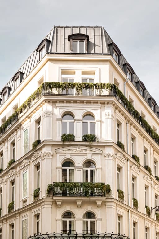 Chateau des Fleurs Paris Champs Elysees