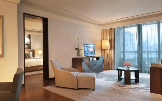 Kempinski Residences Astoria