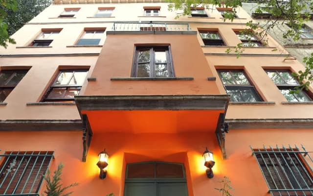 Noble House Galata