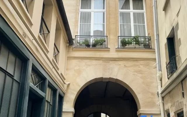 Paris Marais by Melvane