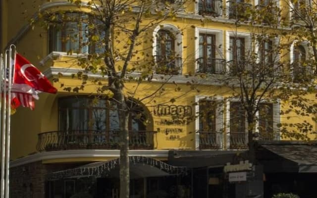 Mega Residence Hotel