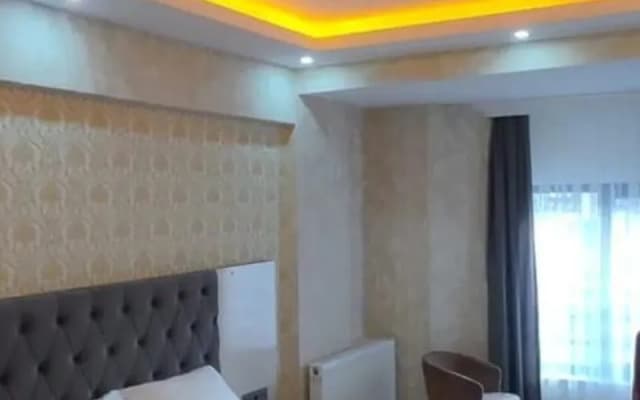 Hotel Pera Whi̇te