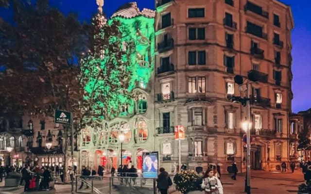 Passeig de Gracia by Enjoybcn