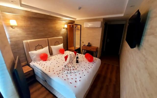 Old Harbour Hotel İstanbul