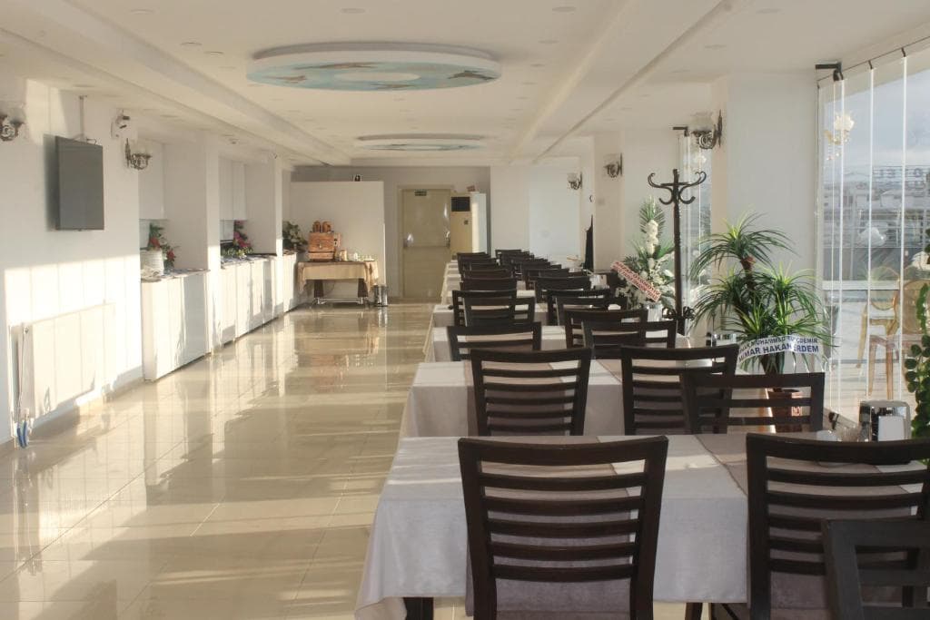 Resmina Hotel