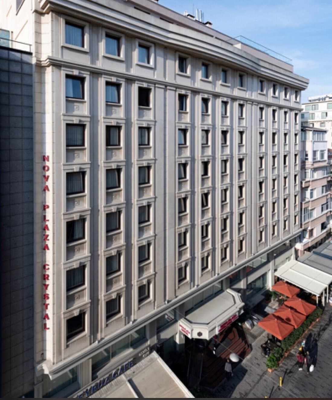 Revia Square Hotel